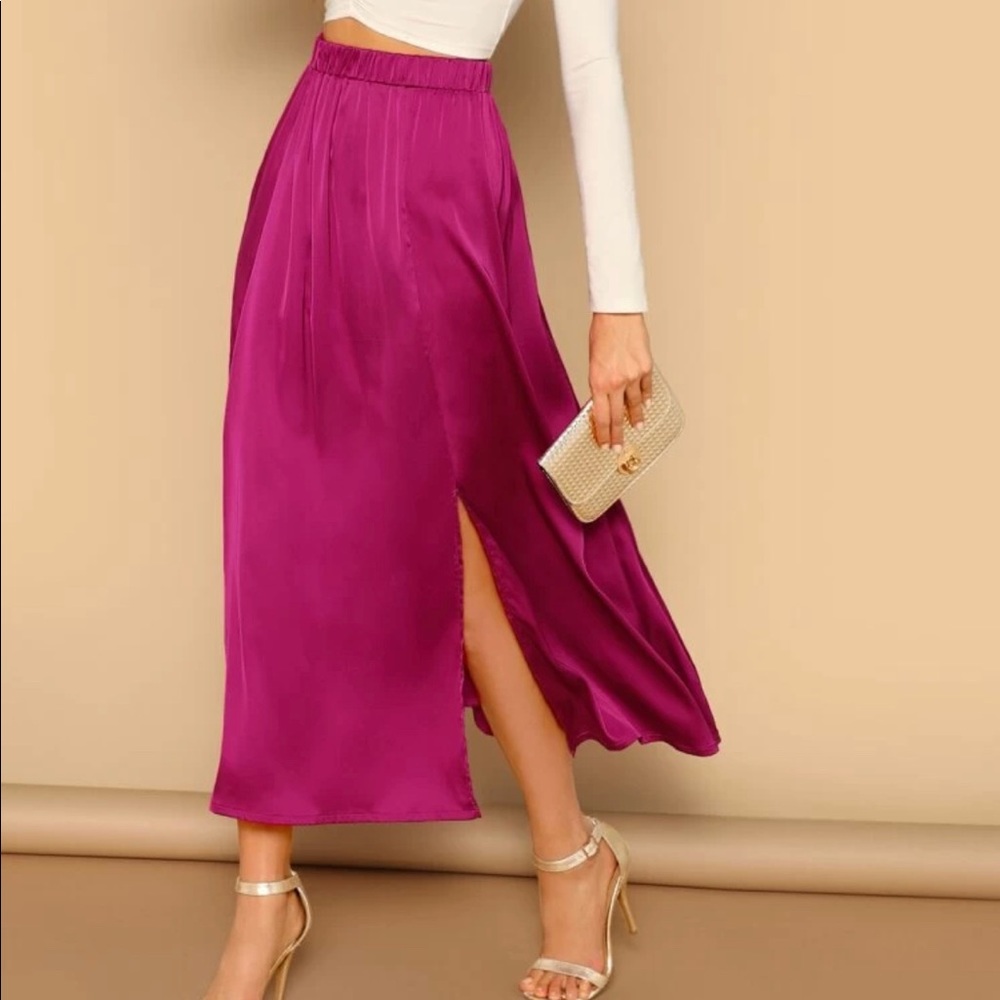 Split hem solid satin midi skirt